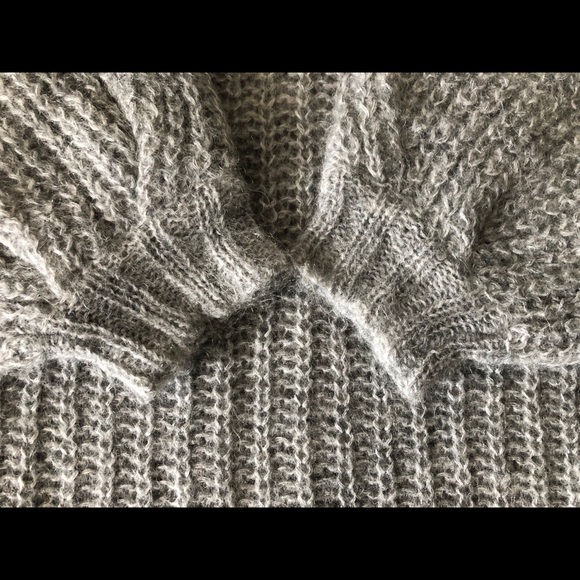 SOLD (on another platform) ✨Sézane Olric Pull✨ - Picture 11 of 16